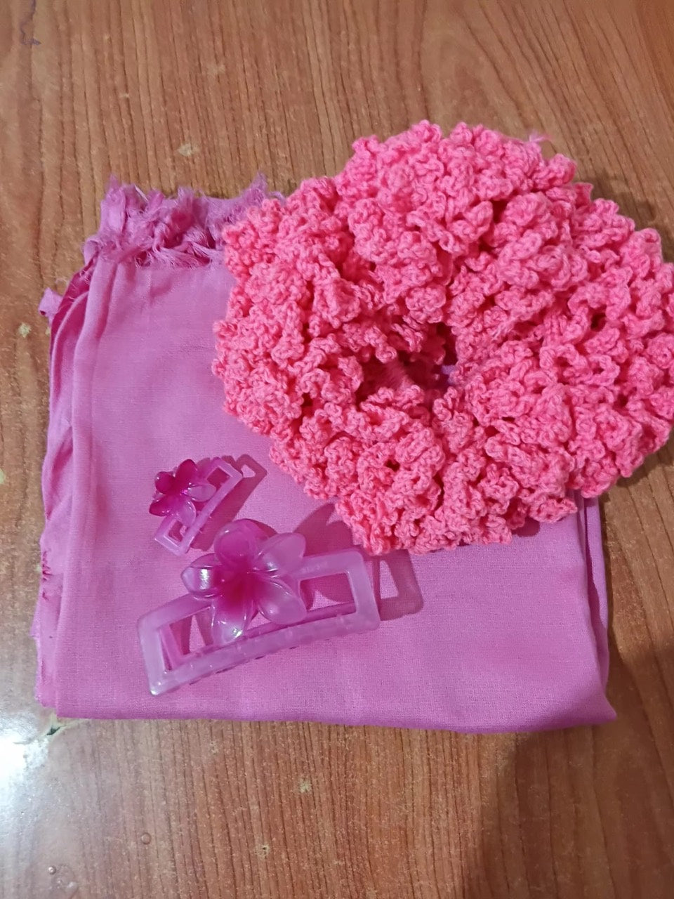 Pink scarf scrunchie and pink hair clips set