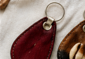 SAH-KEY-004 hide-style keychain