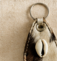 SAH-KEY-005 cowrie keychain