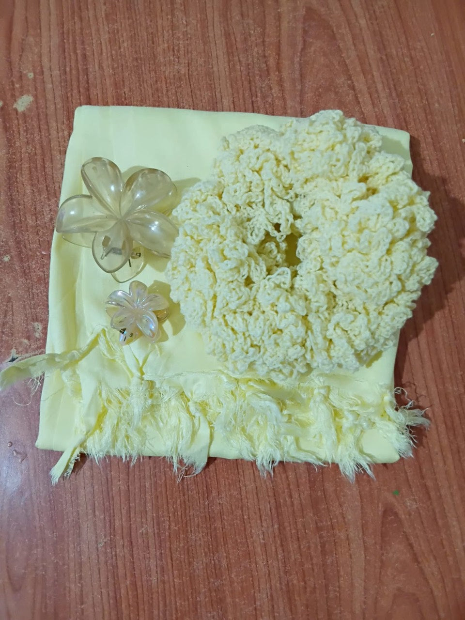 Pale yellow scarf scrunchie and clear flower hair clips set